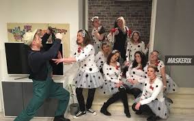 Dalmatiner Kostum Selber Machen Diy Anleitung Maskerix De Kostume Selber Machen Karneval Kostum Selber Machen Halloween Kostum Selber Machen