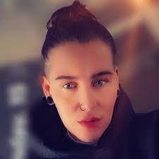 Tamara Fulton's Instagram, Twitter & Facebook