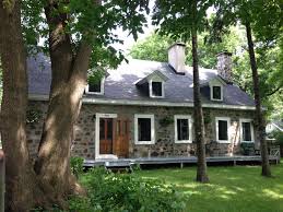 Maison Malhiot Boucherville Mtl Quebec 1743 Maison En Pierre Propriete De Jean Baptiste Boucher De Niverville Fils De Colonial House Places Canadian Heritage