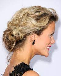 Brooklyn Decker Loose Bun Wedding Hairstyles For Long Hair Hair Styles Thin Hair Updo
