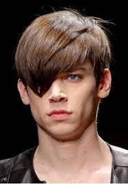 Guarda altre immagini sfogliando questa e altre gallerie . Taglio Capelli Ragazzo Con Ciuffo Lungo