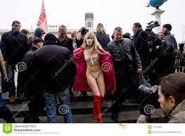 Exhibitionist woman