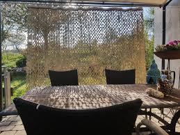 Licht Und Schattenspiel Mit Dem Terrassenvorhang Camouflage Der Outdoor Vorhang Schafft Eine Behagliche Lichttonung Terrassen Vorhange Vorhange Vorhangschiene