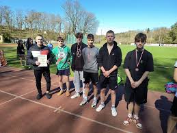 26 lutego odbyły się powiatowe zawody w piłce koszykowej. Nasza drużyna  zagrała w składzie: Marcel Walecki, Karol Ukleja, Patryk Tajs, Krystian  Nowakowski, Piotr Pietrasiński, Karol Phan, Dominik Kwiatkowski, Mikołaj  Jagodziński i Mateusz