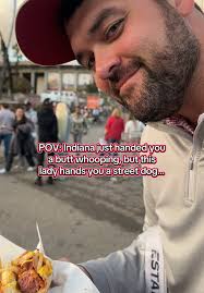 Dog eats dog. 🌭 #rosebowl #rolltide #coupleshumor