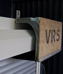 Il est adaptable sur toutes les menuiseries et la mise en œuvre est simplifiée. Volet Roulant Integre Mimetis Et Bloc Baie Vrs Fermetures