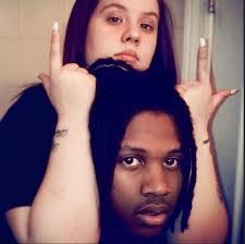 Nikki Neff's Instagram, Twitter & Facebook