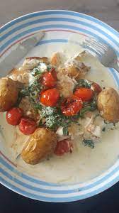 Lean In 15 Popeye Chicken With New Potatoes Lean In 15 Clean Eating Recipes Low Cal Recipes