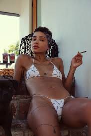 Tanaya Henry on X:  t.covJpMPfJOuz  X