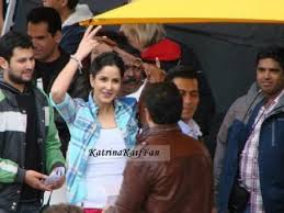 Katrina Kaif shootimg for Ek tha tiger in dublin - FamousFix.com post