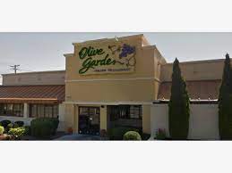 Find your local olive garden italian restaurant near you and join us for lunch or dinner today! Massapequa Olive Garden Closing For Good Tonight Massapequa Ny Patch