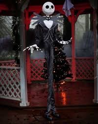 Best Outdoor Halloween Decorations This Delicious House Halloween Animatronics Nightmare Before Christmas Costume Halloween Outdoor Decorations