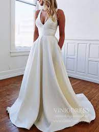 Simple Minimalist Wedding Dresses With Pockets Bow Vw1446 Bow Wedding Dress Wedding Dress With Pockets Wedding Dresses Satin