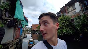 Exploring Saigon's central slums 🇻🇳