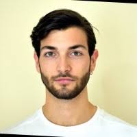 100+ perfiles de «Maggi»