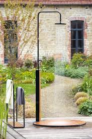 Gartendusche Planung Und Tipps In 2020 Garden Shower Front Garden Design Outdoor Gardens