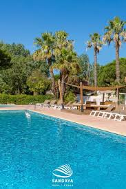 Epingle Sur Sejour Avec Piscine