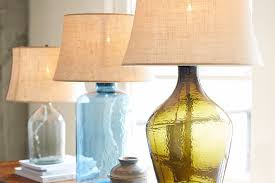 2.2 • rangkaian lampu hias kamar tidur dengan deretan foto. 10 Ide Kreatif Lampu Tidur Unik Untuk Tidur Lebih Nyenyak