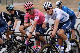 Remco evenepoel (b), 21 support riders: Joao Almeida E O Lider Da Deceuninck Quickstep Na Centesima Edicao Da Volta A Catalunha Jpn