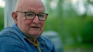 Aos 40 anos descobri que minha mãe me abandonou quando bebê e um teste de  DNA me ajudou a saber sobre meu pai', diz irlandês de 70 anos