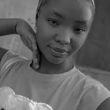 Tessa Simon's Instagram, Twitter & Facebook