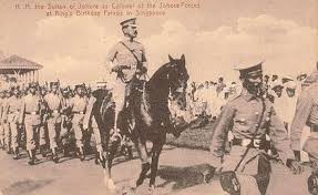 Perdana menteri malaysia tun dr mahathir mohamed menyambut ketibaan dymm seri paduka baginda yang dipertuan agong. Royal Johor Military Force Wikiwand