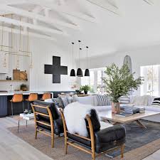 A Newport Beach Farmhouse Exudes California Cool Luxe Interiors Design California Home Decor Beach House Interior Design Beach House Interior
