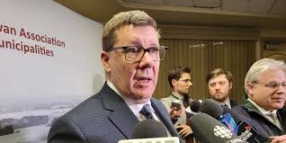 Education, crop insurance, 'Queen of Canada' discussed at SARM convention