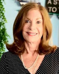 Karen Lea's Instagram, Twitter & Facebook