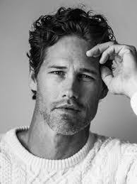 Larry Cali's Instagram, Twitter & Facebook