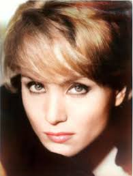 We are so old that this beautiful young girl who played Juliet has just  passed away at 73 years old! How can that even be possible? ￼