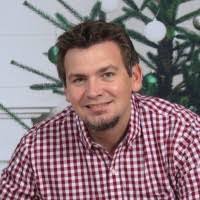 Toni Baysinger's Instagram, Twitter & Facebook