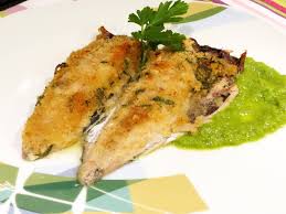 Secondo piatto semplice, gustoso e profumato, il filetto di sgombro al cartoccio è adatto ad un pranzo di famiglia così come ad una cena con gli amici. Filetti Di Sgombro Gratinati In Crema Di Piselli Ricetta Di Fragolosi