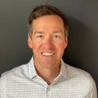 Lisa Catania's Instagram, Twitter & Facebook