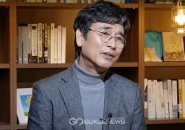 유시민 이사장님은 더이상 정치인은 아니시지만, 이렇게 진솔하게 자기 자신을 객관화 하고 당시 상황을 비판적으로 돌아보고. Dghdwo E9pblhm