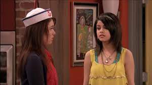 Alex russo and her brothers justin and max come from a long line of wizards and now must master their newly learned powers or lose them forever. Wizards Of Waverly Place Funniest Moments Season 3 Youtube