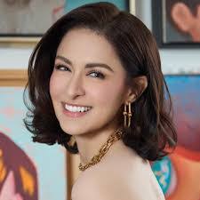 Amy Ponciano's Instagram, Twitter & Facebook