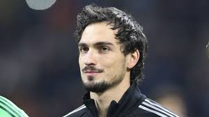 See more ideas about hummel figurines, hummel, figurines. Sportmob Mats Hummels Biography