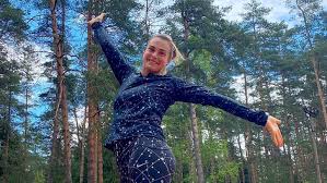 Logan alexander paul (born april 1, 1995) is an american youtuber, internet personality, actor, podcaster and boxer. Shjhorrt Preem