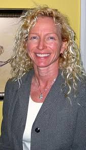 Professionalism in Psychiatry: Gabbard MD, Glen O., Roberts MD MA, Laura  Weiss, Crisp MD, Holly, Ball MD, Valdesha, Hobday MD, Gabrielle, Rachal MD,  Funmilayo: 9781585623372: Psychiatry: Amazon Canada