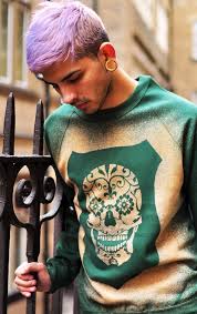 Taglio per uomo con croce disegnata Barbe E Capelli Come Mylittlepony Che Ne Dite Degli Uomini Che Si Tingono Di Colori Pazzi