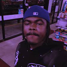 Projected No. 1 pick Paolo Banchero sweats so much that he loses about 7  POUNDS per game 😳 He has to drink a special fluid to stay hydrated.