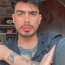 Hector Escalona (@hectorstylistartist) • Instagram photos and videos