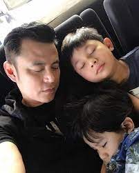 Aznil bin nawawi (born 6 november 1962), better known as aznil nawawi (sometimes he credited as aznil haji nawawi, aznil or pak nil), is a malaysian tv host. Facebook