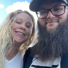 What can I make with hockey bubble gum?