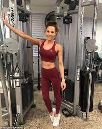 Kyly clarke, 39, shows off her ripped physique while enjoying beach time with boyfriend james courtney, 40. Kyly Clarke Shows Off Her Chiseled Abs In A Crop Top While Completing A Workout Oltnews