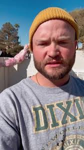 Jeremy Cyrus's Instagram, Twitter & Facebook