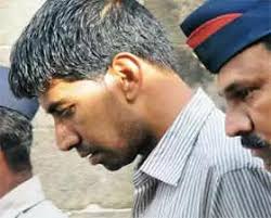 Why is Himayat Baig still in Nagpur's Faansi Yard?