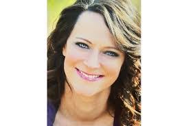 Marie Carden's Instagram, Twitter & Facebook