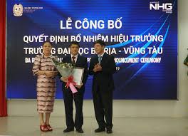 Giá thức ăn chăn nuôi liên tục tăng cao, người chăn nuôi thua lỗ, không dám tái đàn. Ä'áº¡i Há»c Ba Rá»‹a VÅ©ng Tau Ra Máº¯t Hiá»‡u TrÆ°á»Ÿng Má»›i Nguyen Hoang Group